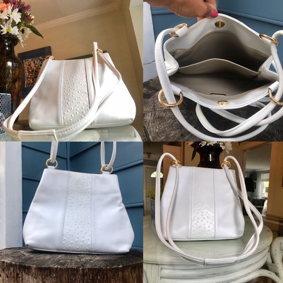 Giani Bernini Handbags - Giani Bernini 100% leather purse